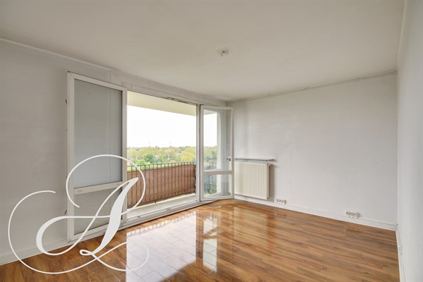 Appartement 3 pièces à vendre à Champigny-Sur-Marne avec vue dégagée et balcon orienté plein sud